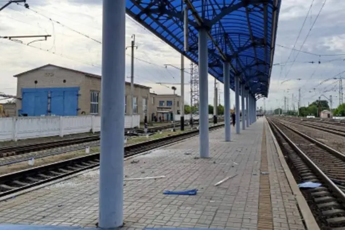 Уночі Росія атакувала залізницю  у трьох областях (фото)