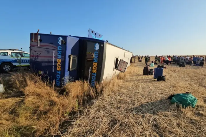 In Romania, a bus with over 50 Ukrainians overturned (photo)