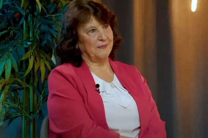«Splunęła na osąd». Gwiazda «Lisapetnego batalionu» przyznała, że była kochanką