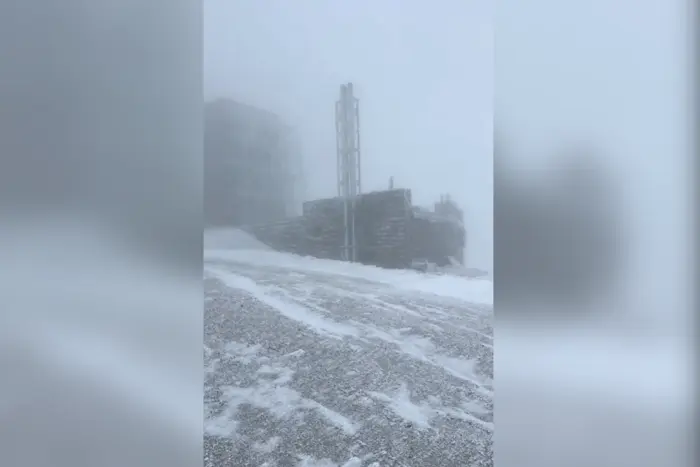 Snow and frost in the Ukrainian mountains