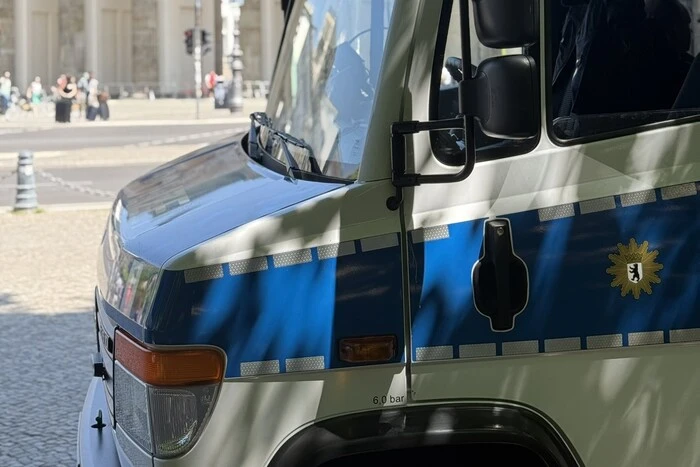 In Berlin griffen Unbekannte mit einem Messer einen Ukrainer wegen der Sprache an