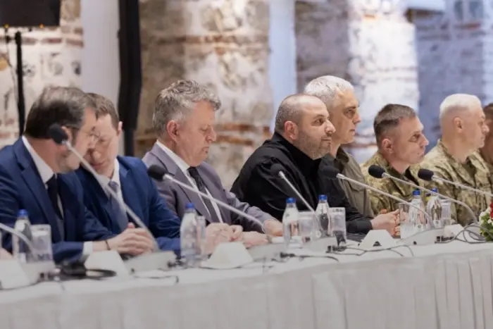 Negocjacje w Stambule, wizyta Zełenskiego w Albanii. Najważniejsze z 16 maja