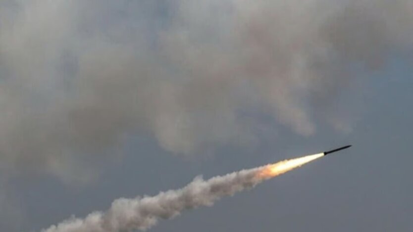 Russia launched a massive strike on Kremenchuk: attacked with 'Kinzhal', 'Shahed' and more