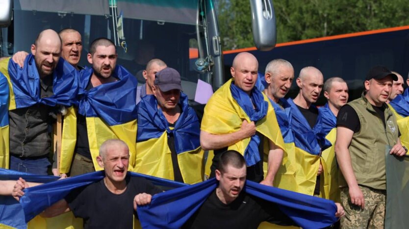 Україна продовжила обмін полоненими: Зеленський розповів про повернення тяжко поранених захисників