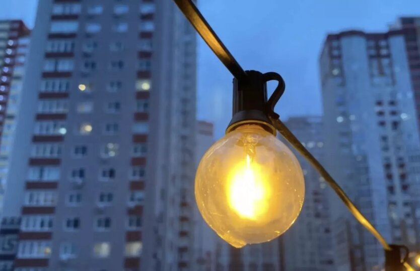 Światło droższe niż w UE: ekspert Popienko opowiedział, jak Ukraińcy przepłacają za elektryczność