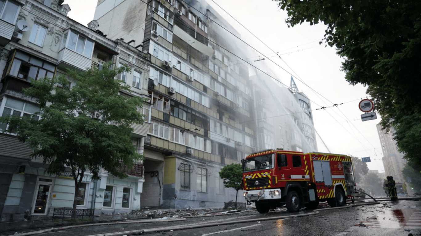 400 rescuers are in action — new details about the Kyiv shelling