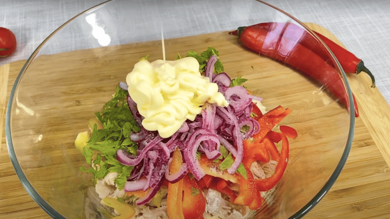 Chicken and Pickled Onion Salad — Fresh Taste for Summer