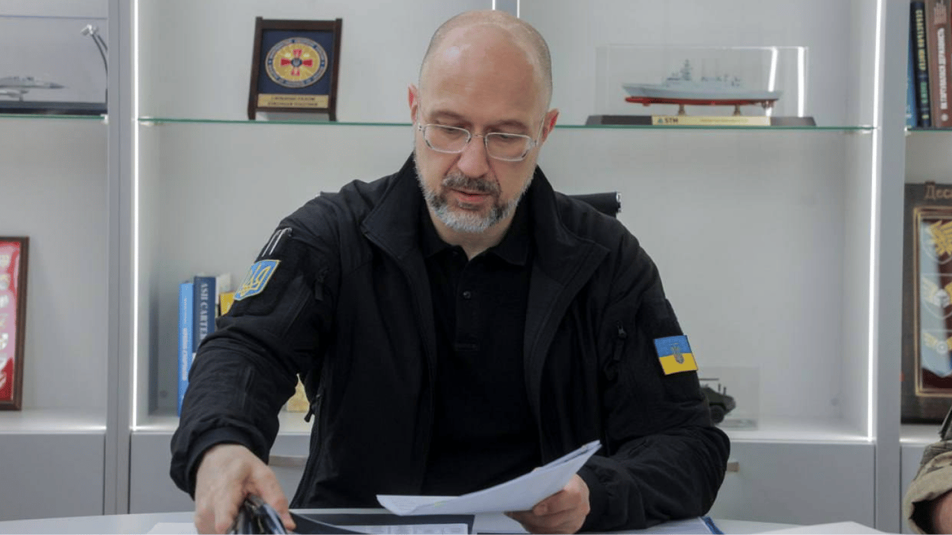 Шмигаль провел первую встречу на посту министра обороны