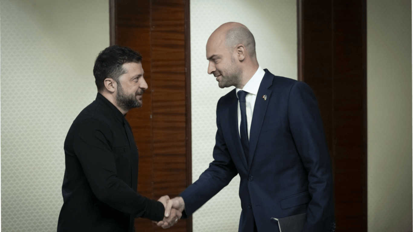 Selenskyj traf sich mit dem Außenminister Frankreichs - worüber wurde gesprochen