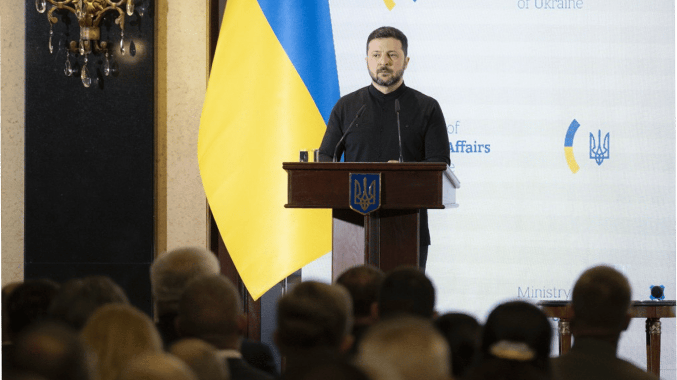 Selenskyj nannte Prioritäten für die Diplomatie – Treffen mit Botschaftern