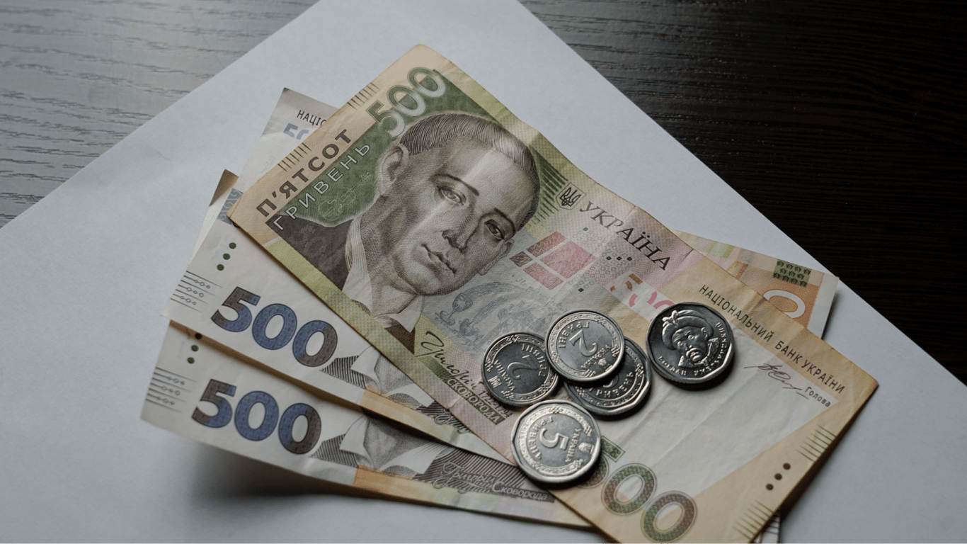 Dodatki dla emerytów w sierpniu — komu dopłacą ponad 1500 zł