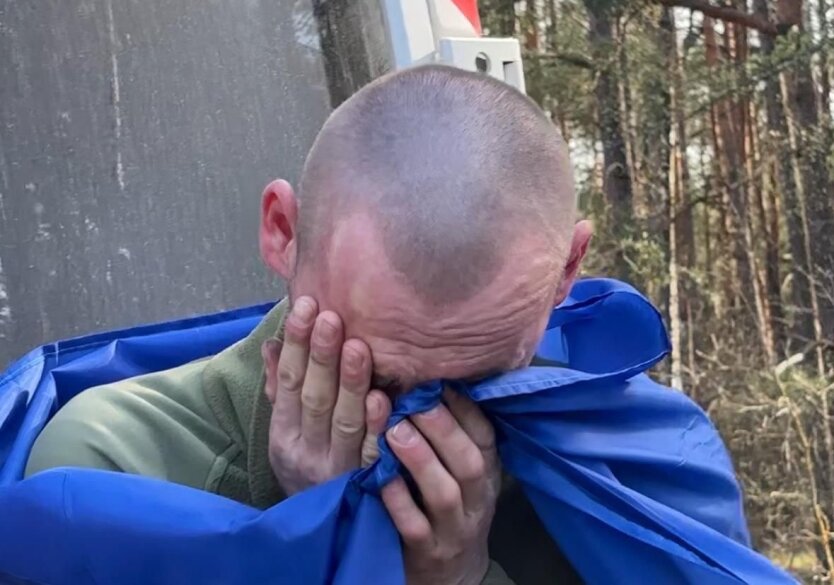 Покрокова допомога: Міноборони створило довідник для звільнених з полону військових