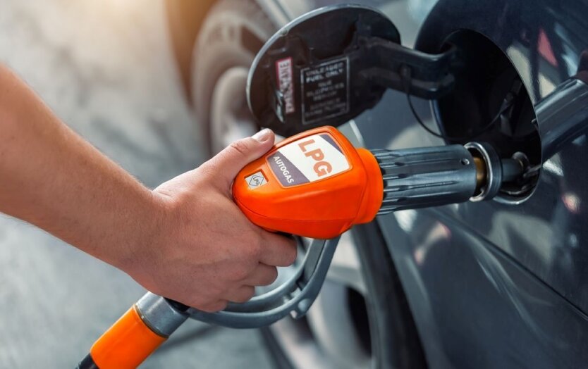 Preise für Benzin, Diesel und Autogas: Den Fahrern wurde gezeigt, in welchen Regionen das Auftanken günstiger ist